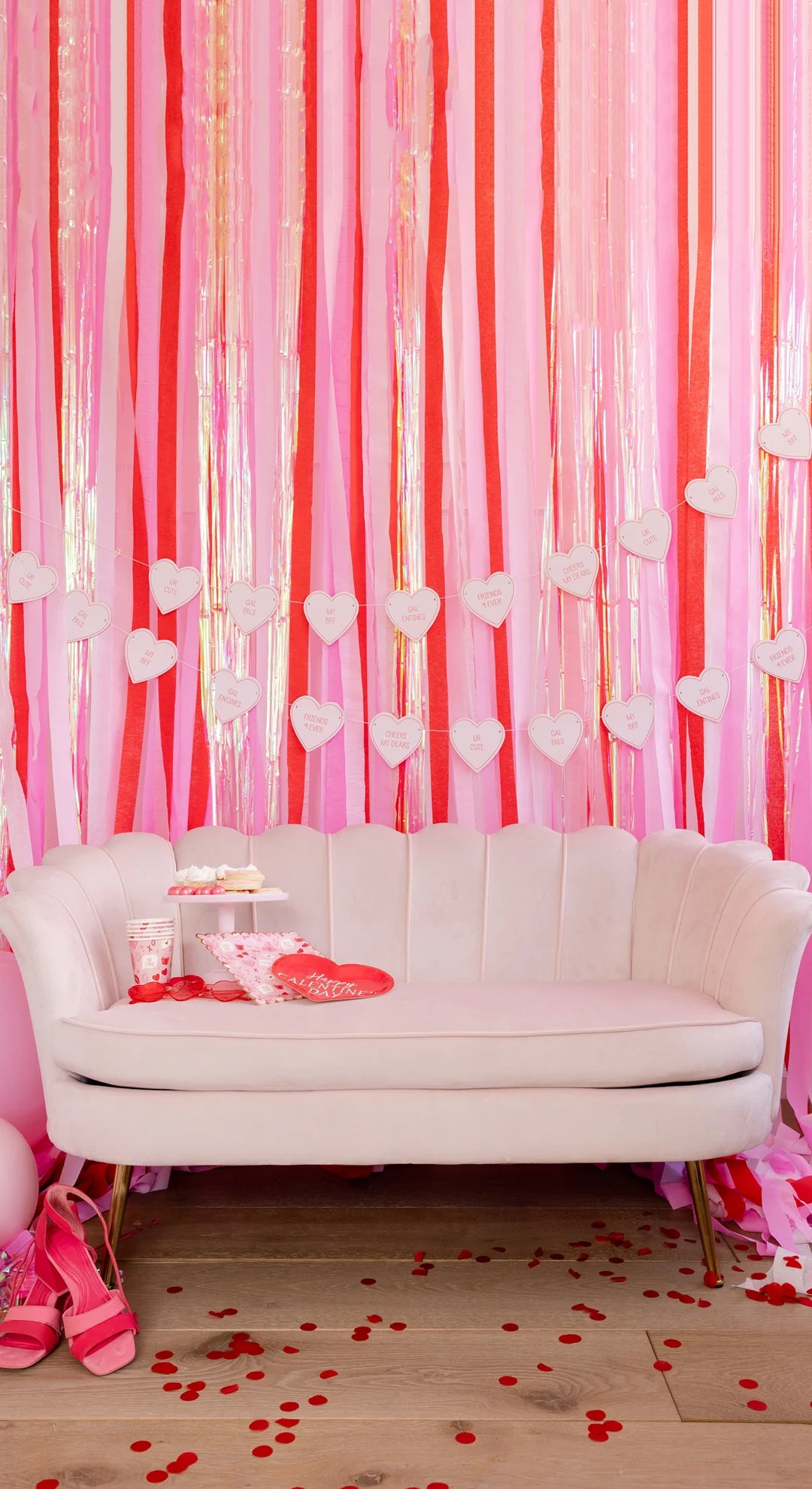 FELT HEART TRIPLE BANNER SET