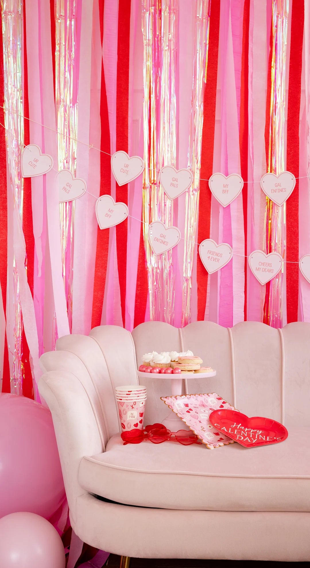 VALENTINE SCATTER PAPER PARTY CUPS