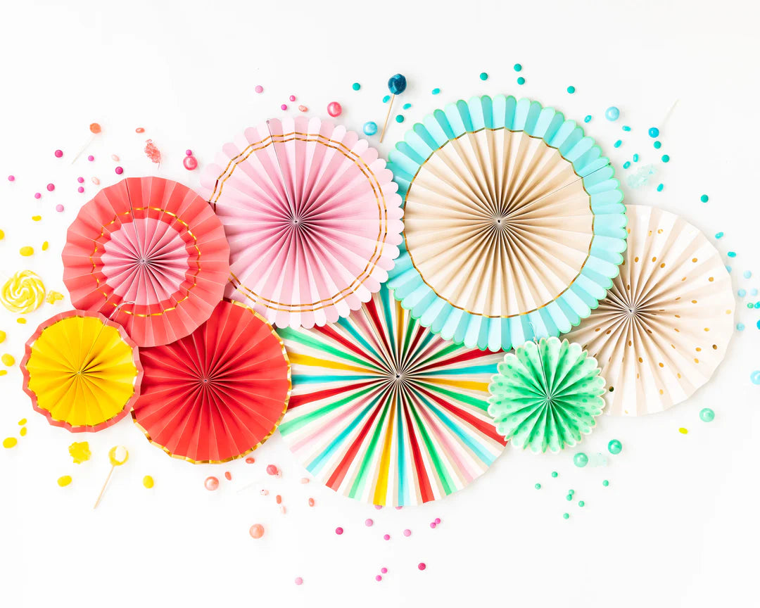 HIP HIP HOORAY PARTY FANS SET